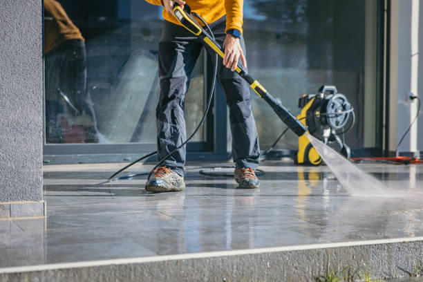 Best Pressure Washing Siding  in Milton, FL